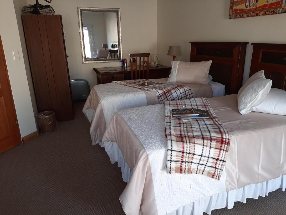 Afton Safari Lodge Kempton Park Esterno foto
