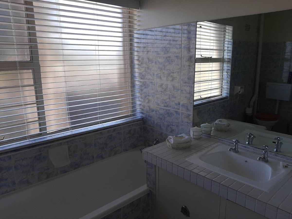 Afton Safari Lodge Kempton Park Esterno foto